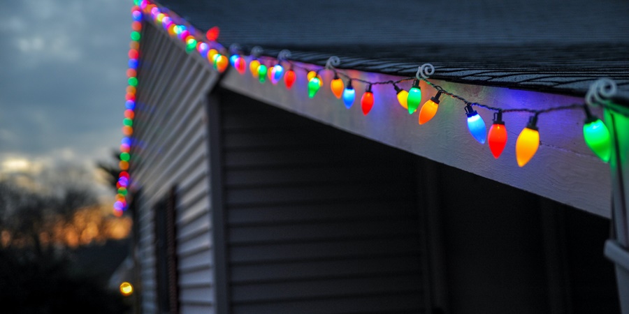 Keep Your Empty House Safe Over The Holidays With These Tips
